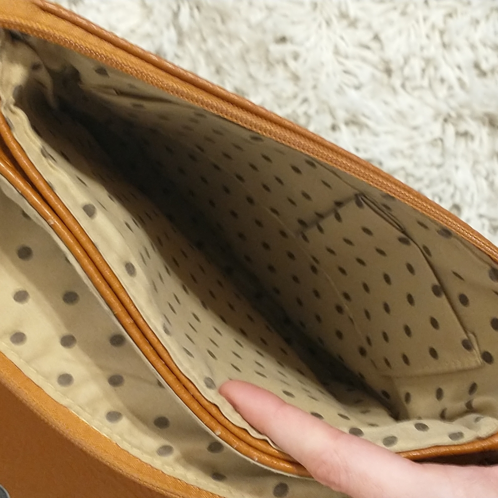 Noatd Camel Brown Crossbody Handbag - Picture 6 of 11